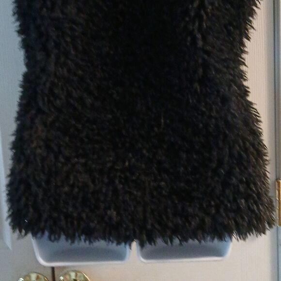 Go Coco  black fuzzy super soft gogo vest  Sz M EUC - Picture 6 of 9